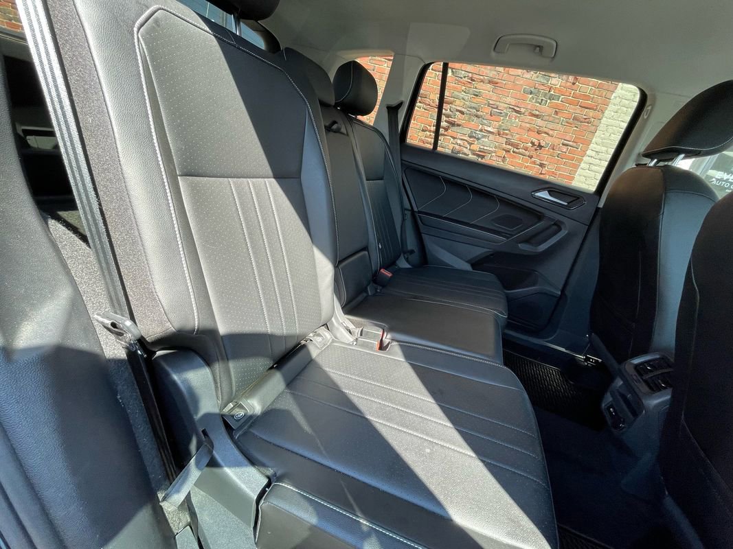 Used 2022 Volkswagen Tiguan SE AWD/4WD image 22