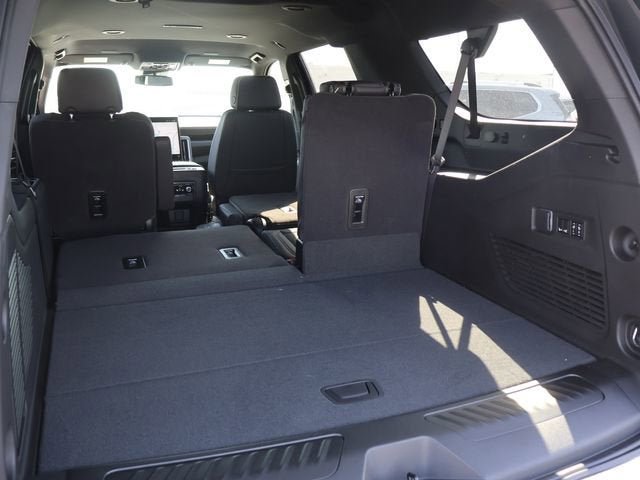 New 2026 GMC Yukon XL Elevation AWD/4WD image 8