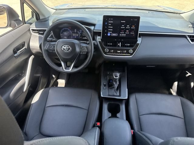 Used 2026 Toyota Corolla Cross XLE FWD image 11