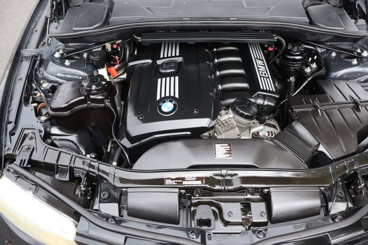 Used 2013 BMW 128i Convertible RWD image 34