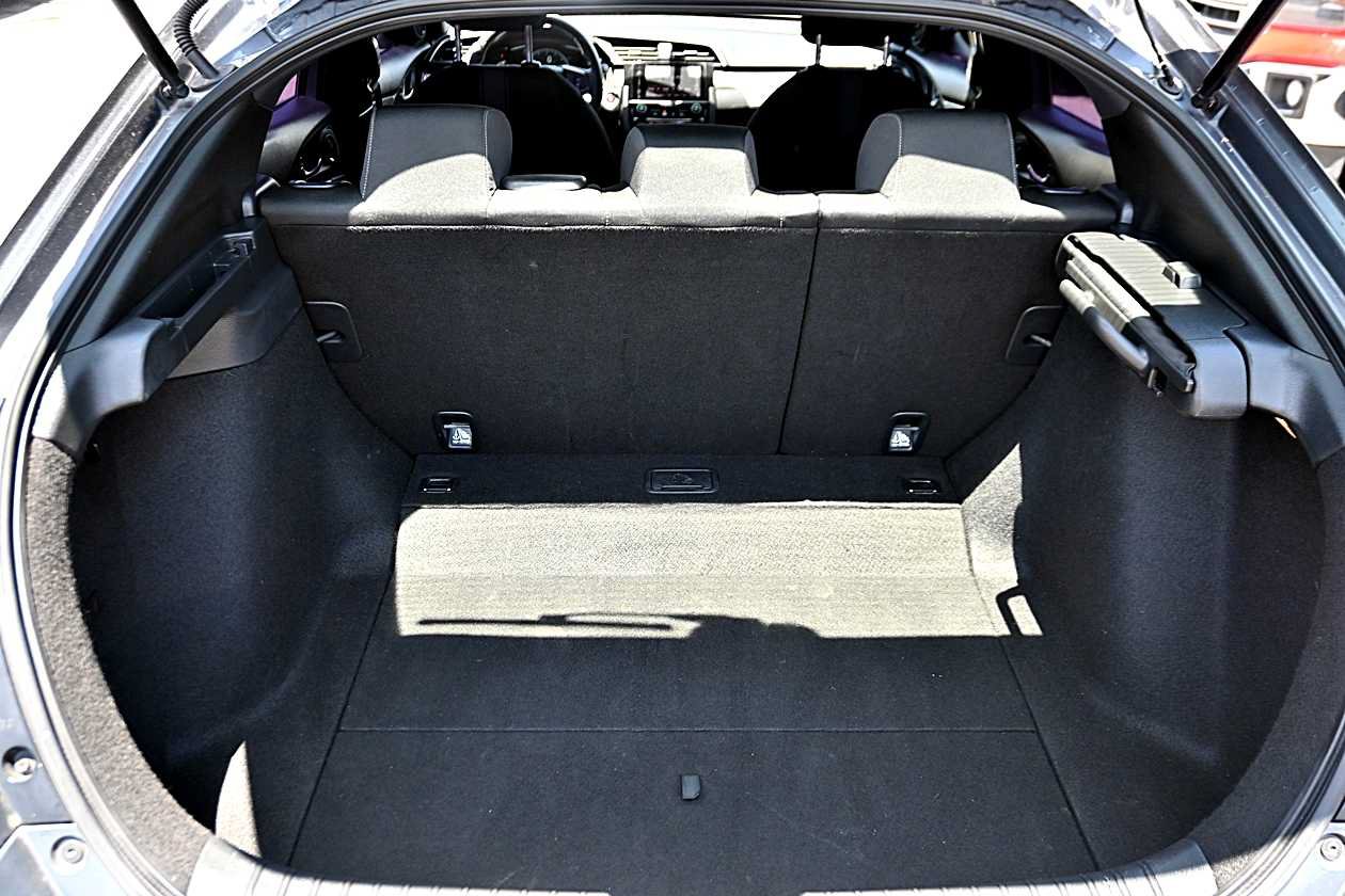 Used 2018 Honda Civic EX image 9