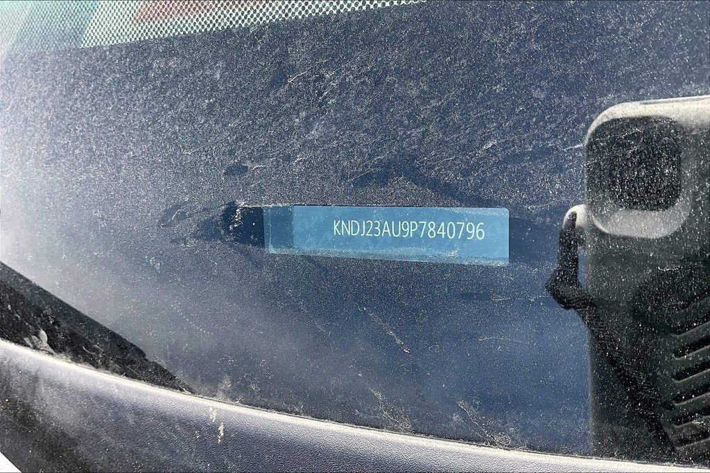 Used 2023 Kia Soul LX w/ LX Technology Package image 4