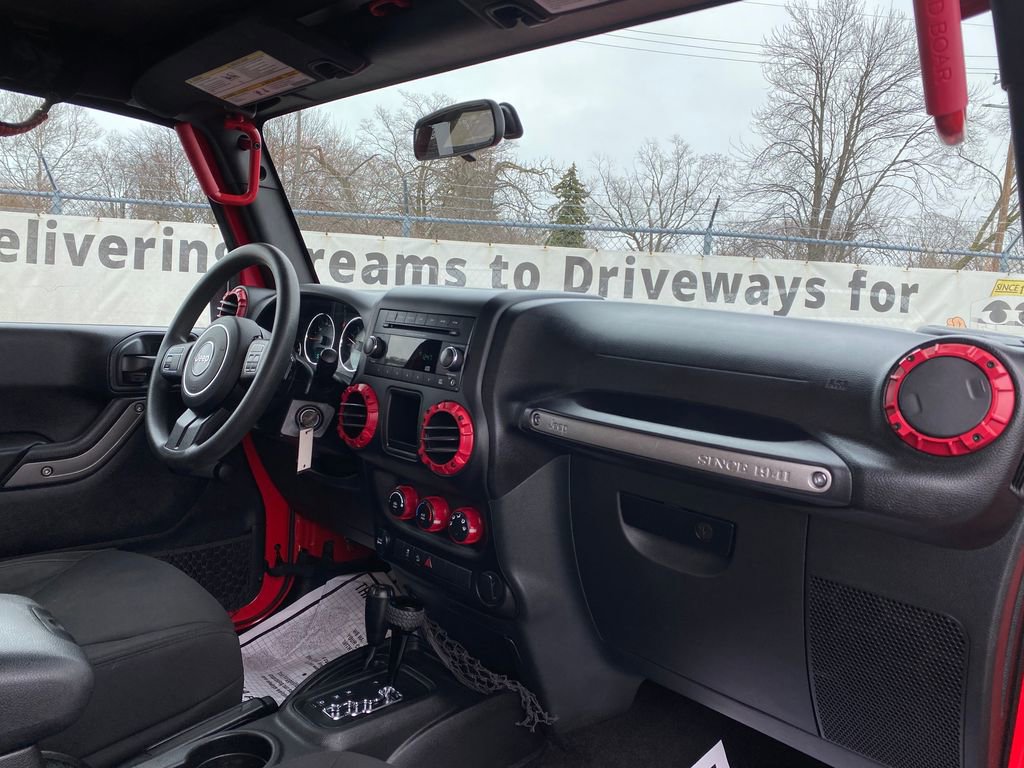 Used 2018 Jeep Wrangler Sport image 13
