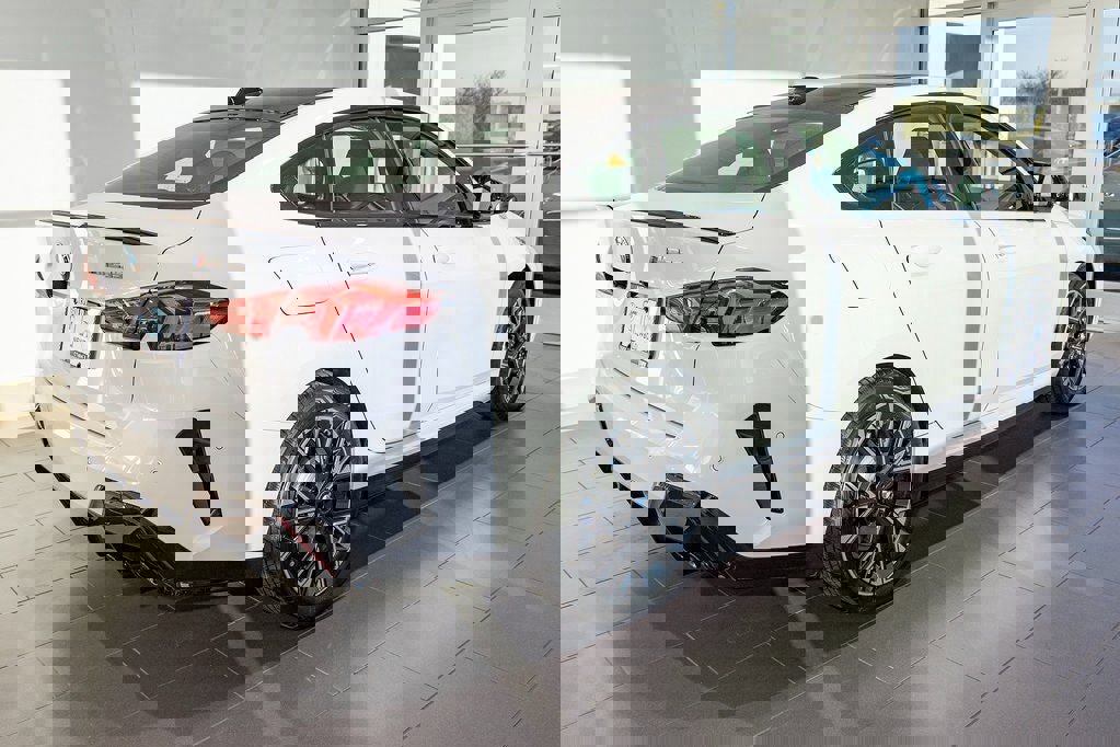 Used 2026 BMW M235i xDrive w/ Technology Package image 5