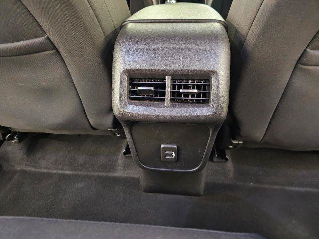 Used 2019 Chevrolet Equinox LT FWD image 36