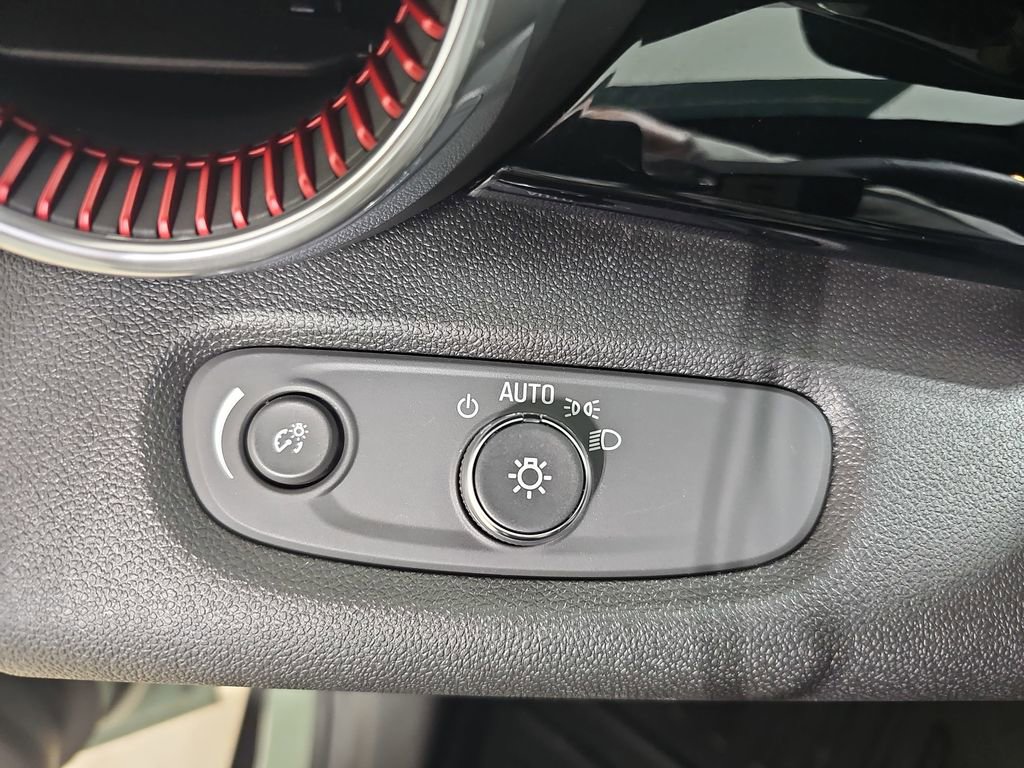 Certified 2024 Chevrolet Trax RS w/ Driver Confidence Package image 30