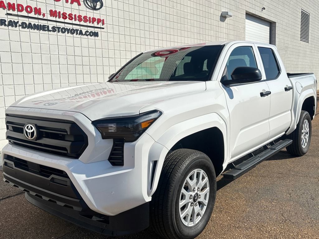 Used 2025 Toyota Tacoma SR video 1