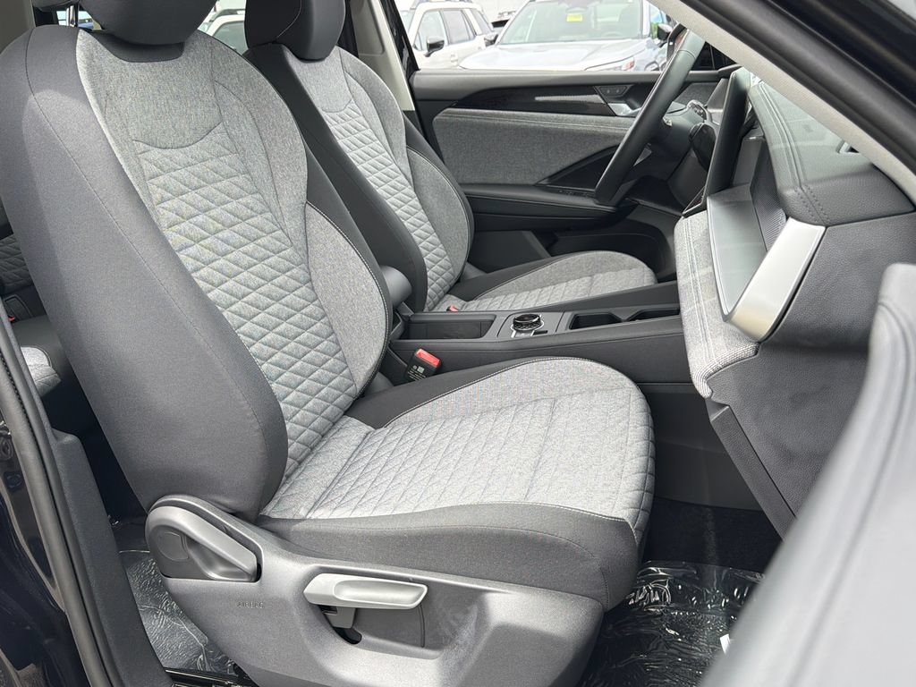 New 2026 Volkswagen Tiguan S AWD/4WD image 14
