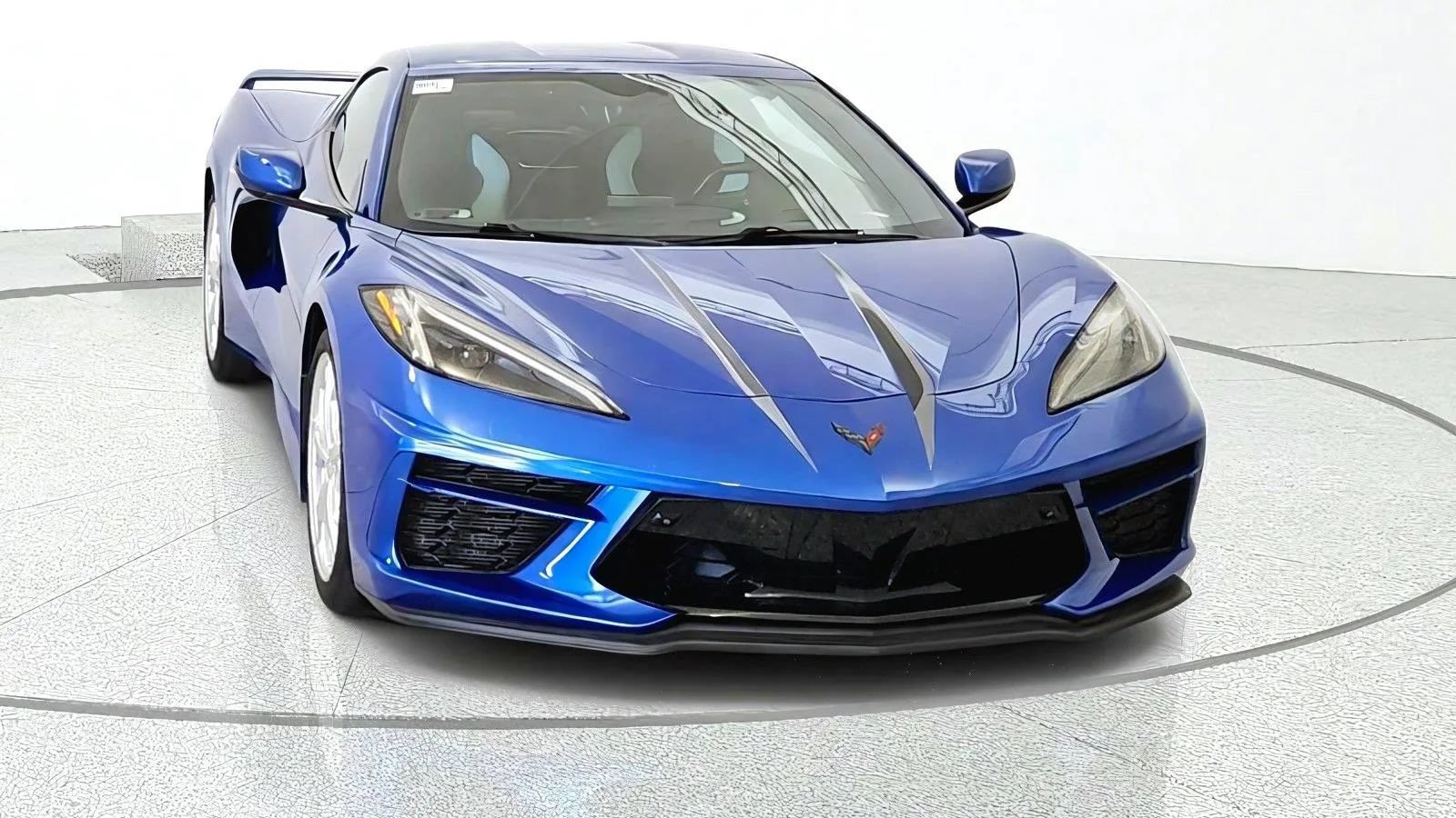 Used 2021 Chevrolet Corvette Stingray Preferred Cpe w/ Z51 Performance Package RWD image 2