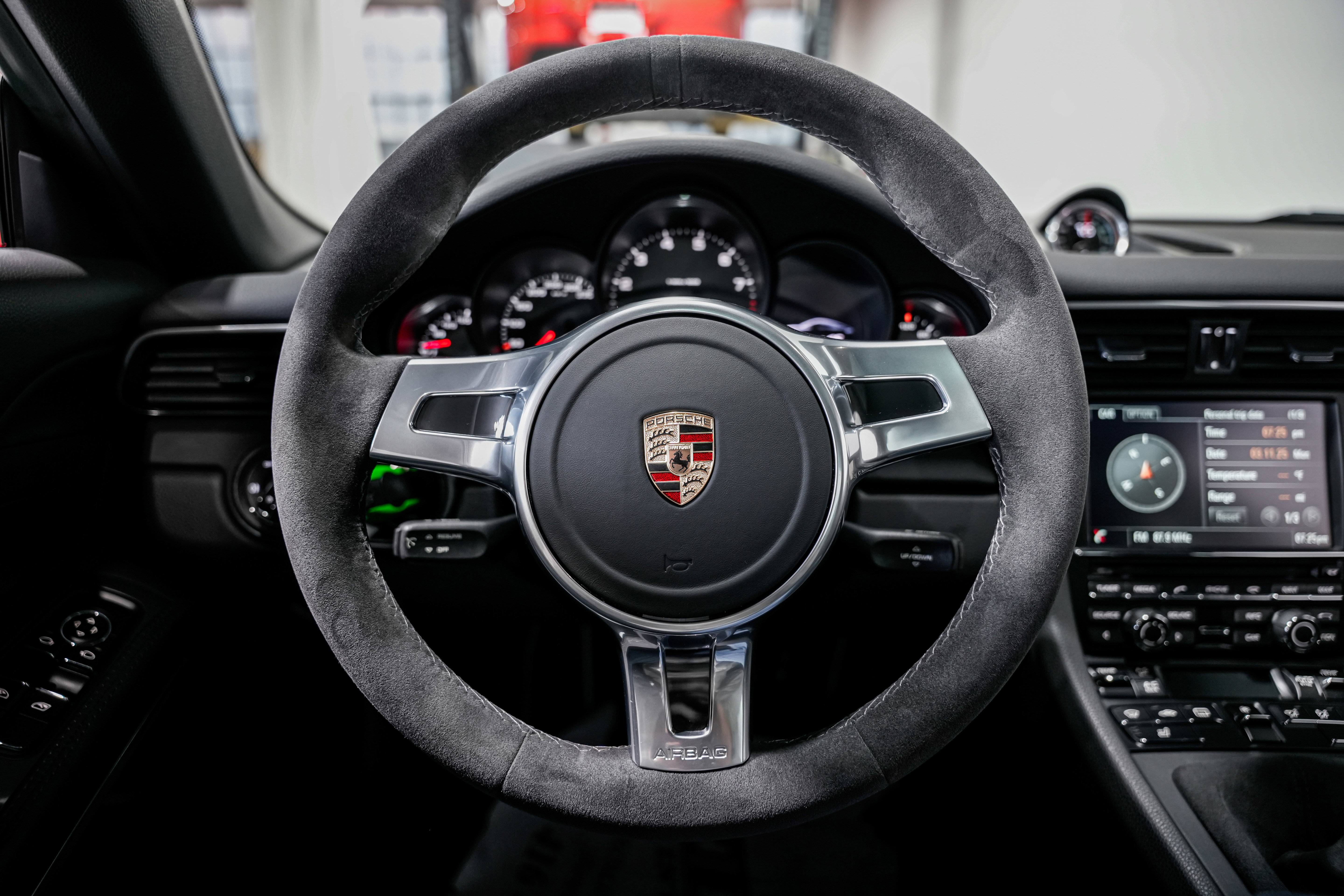 Used 2014 Porsche 911 Carrera 4S image 10