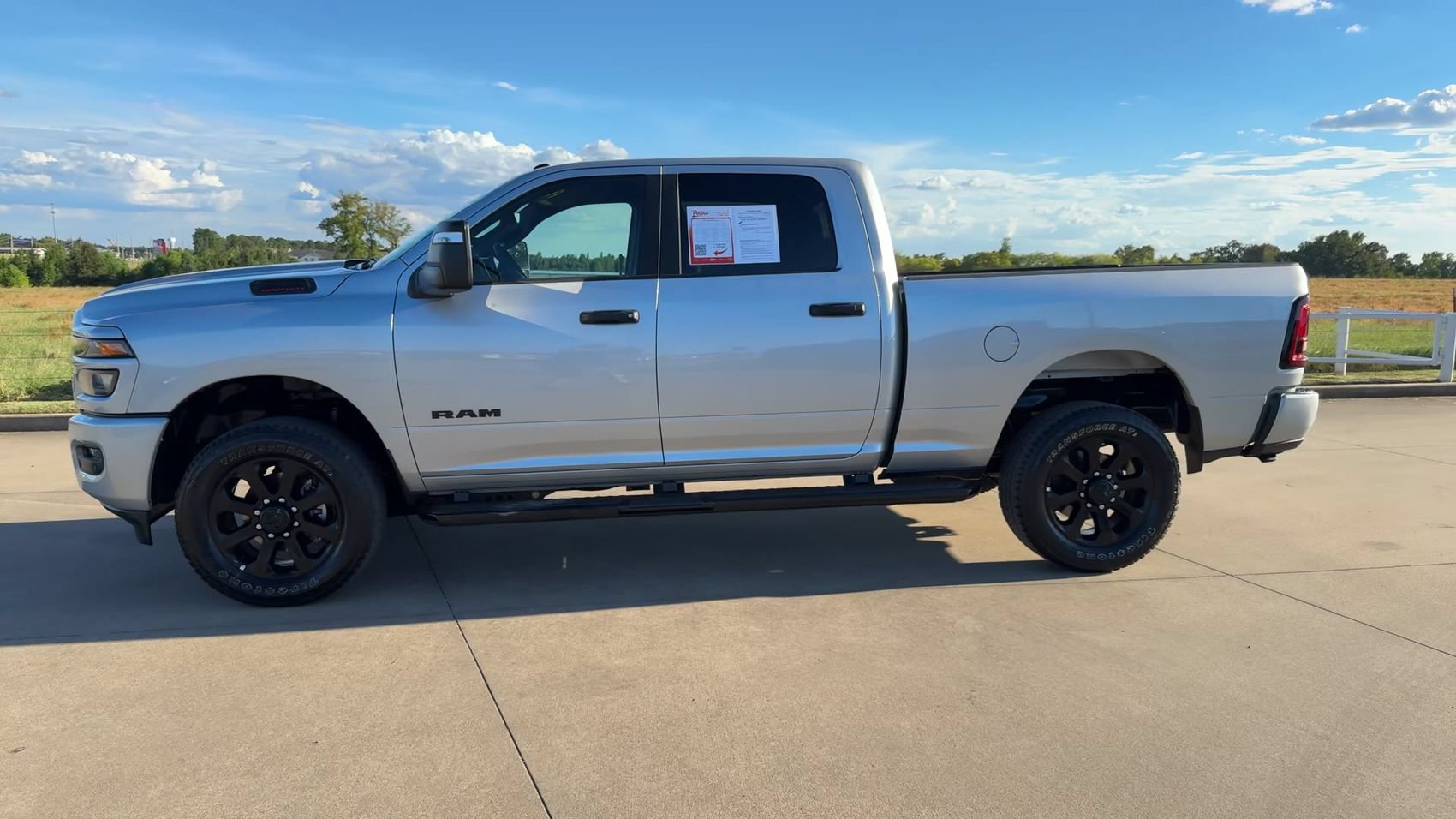 Used 2026 RAM 2500 Big Horn AWD/4WD image 4