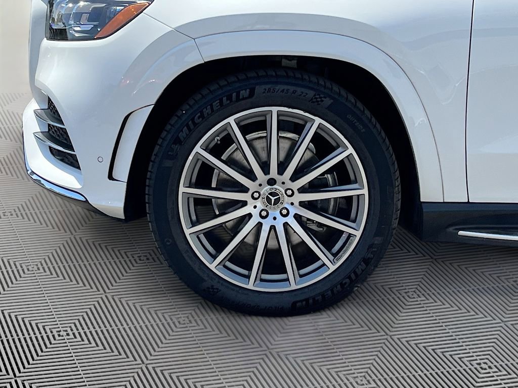 Used 2023 Mercedes-Benz GLS 450 4MATIC image 11