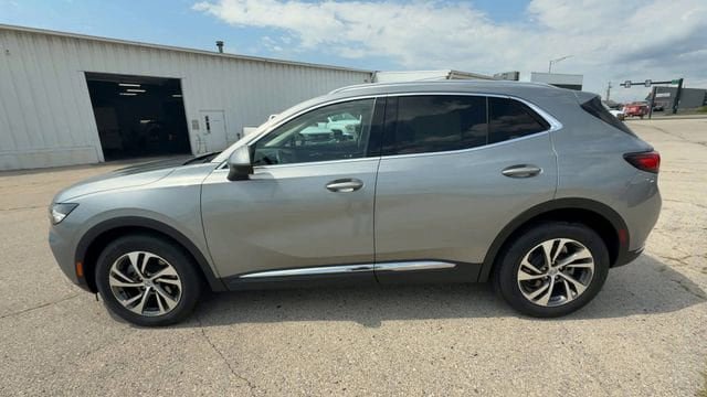 Used 2023 Buick Envision Essence AWD/4WD image 3