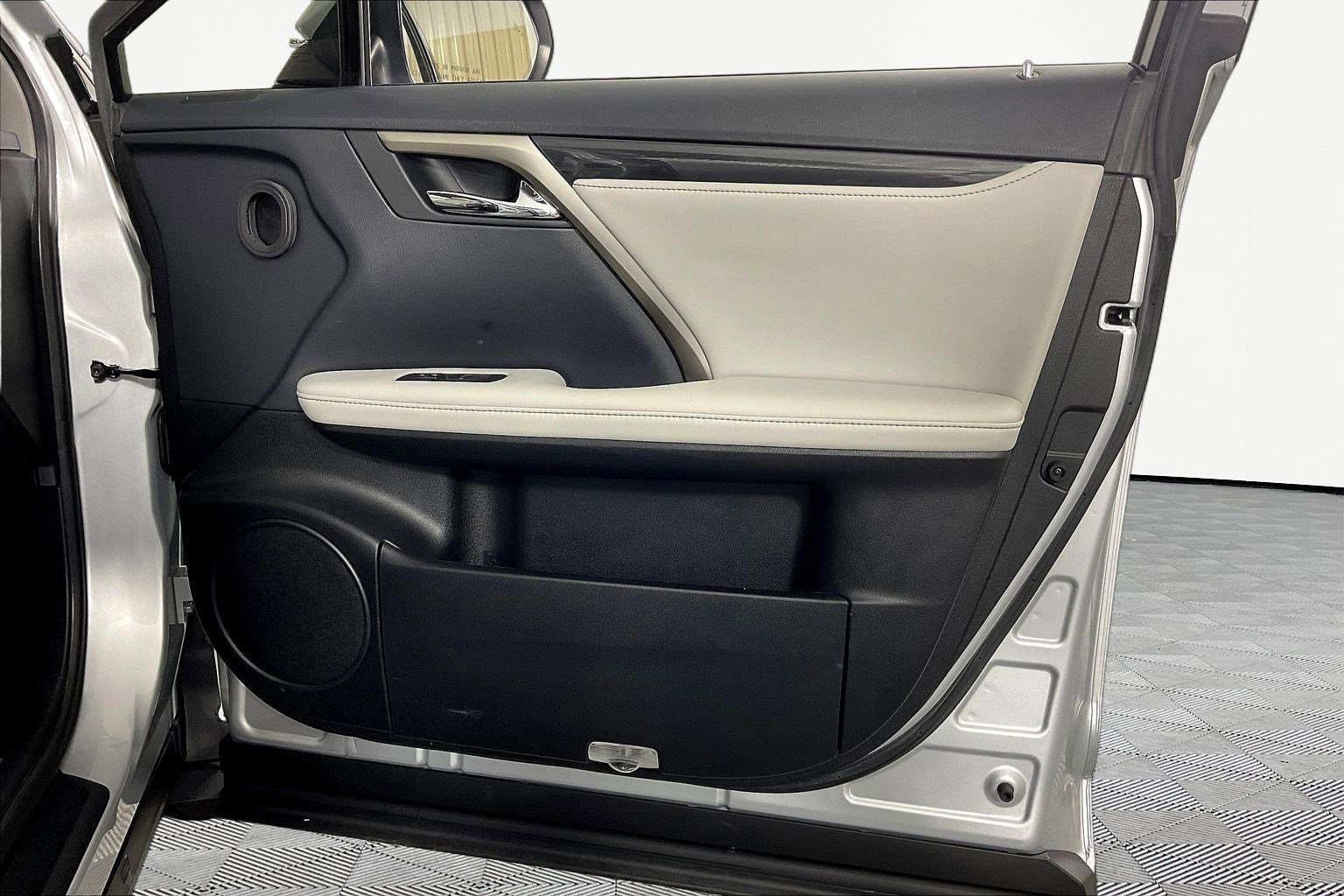 Used 2018 Lexus RX 350 FWD w/ Accessory Package image 27