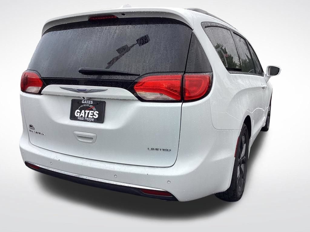 Used 2018 Chrysler Pacifica Touring-L Plus w/ S Appearance Package FWD image 9