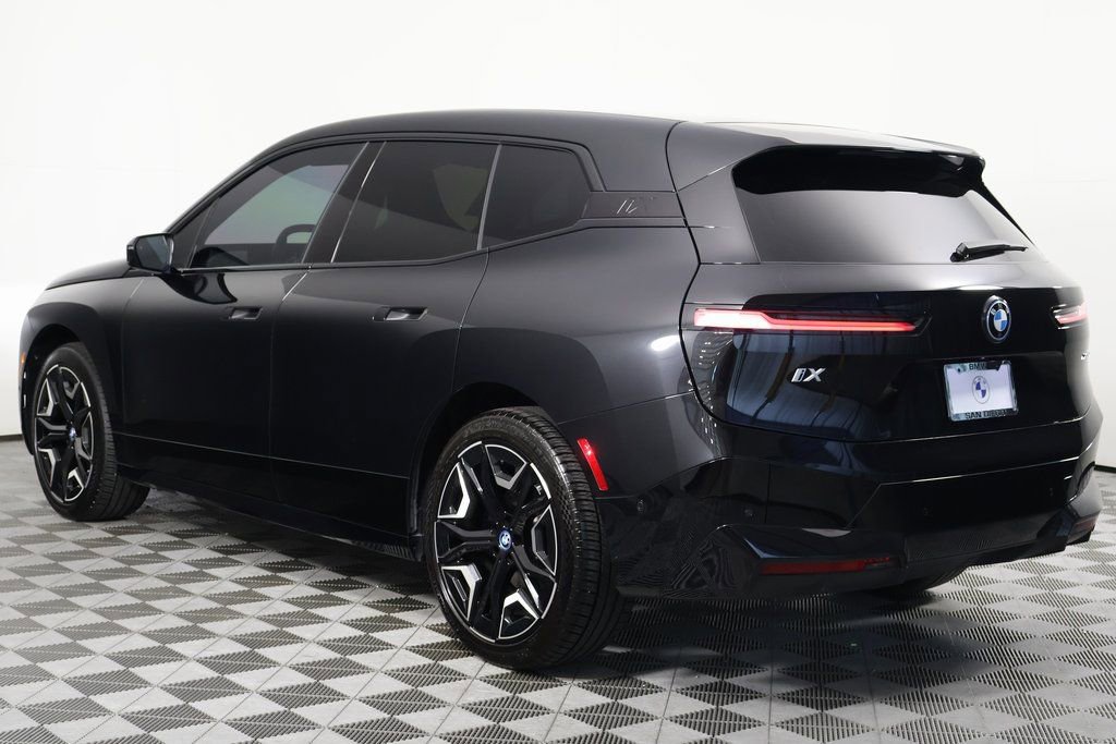 Used 2024 BMW iX xDrive50 w/ Premium Package image 6