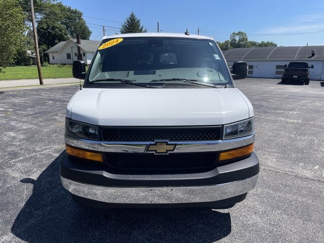 Used 2024 Chevrolet Express 3500 LT w/ LT Preferred Equipment Group image 2