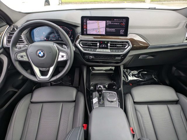 Used 2024 BMW X4 xDrive30i w/ Parking Assistance Package AWD/4WD image 14