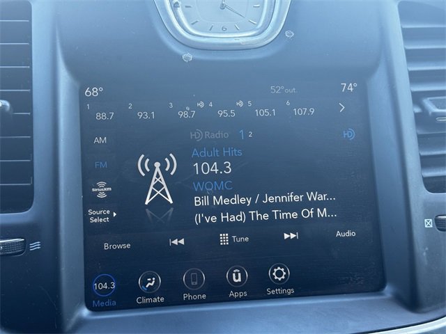 Certified 2022 Chrysler 300 Touring image 28