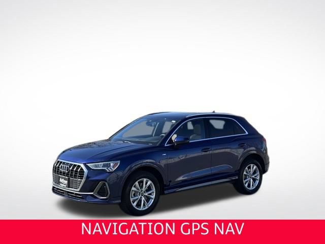 Certified 2025 Audi Q3 2.0T Premium w/ Convenience Package image 4