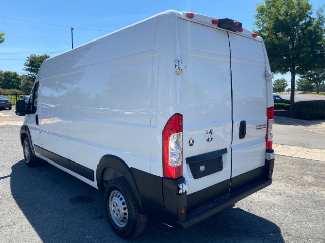 Used 2024 RAM ProMaster 2500 w/ Convenience Group FWD image 5