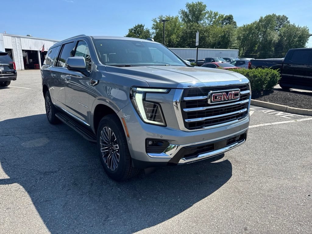 New 2026 GMC Yukon XL Elevation w/ LPO, Floor Liner Package AWD/4WD image 9