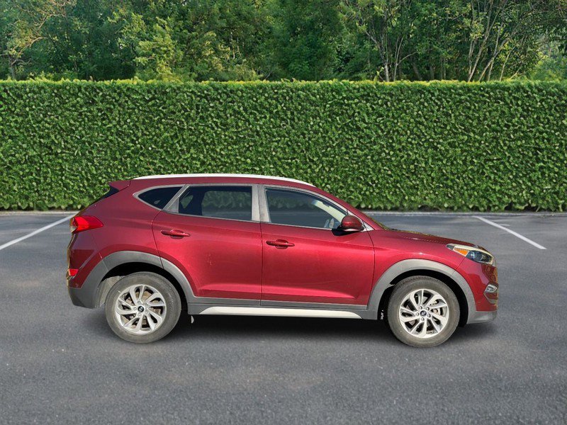 Used 2017 Hyundai Tucson SE image 2