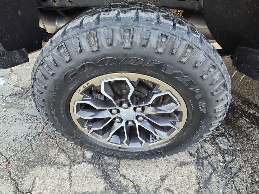 Used 2019 Chevrolet Colorado ZR2 image 17