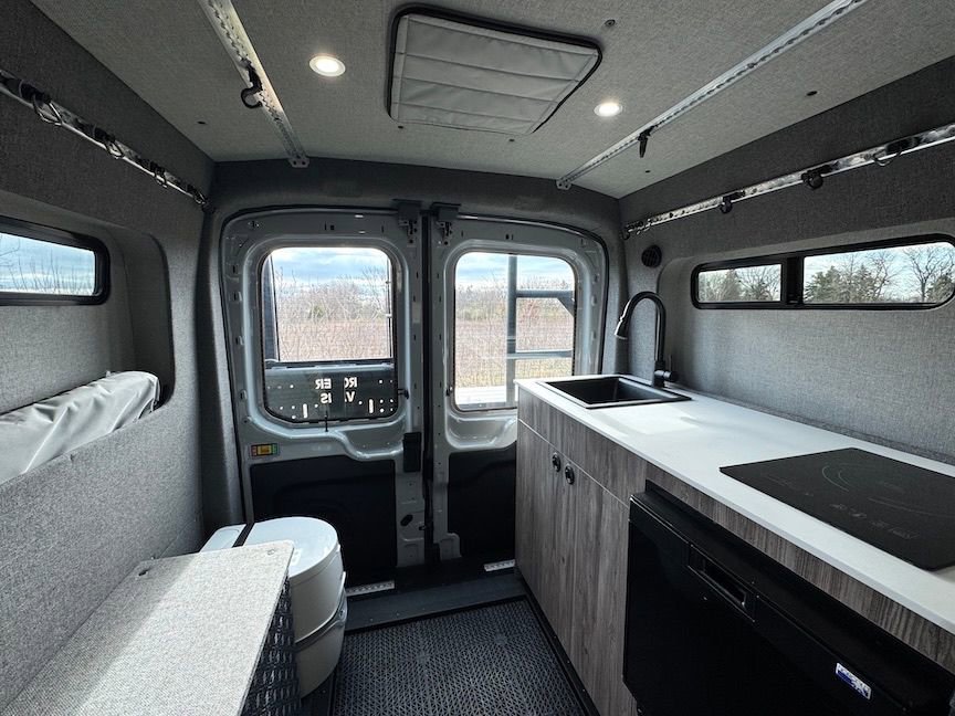 Used 2021 Ford Transit 350 Medium Roof AWD image 26