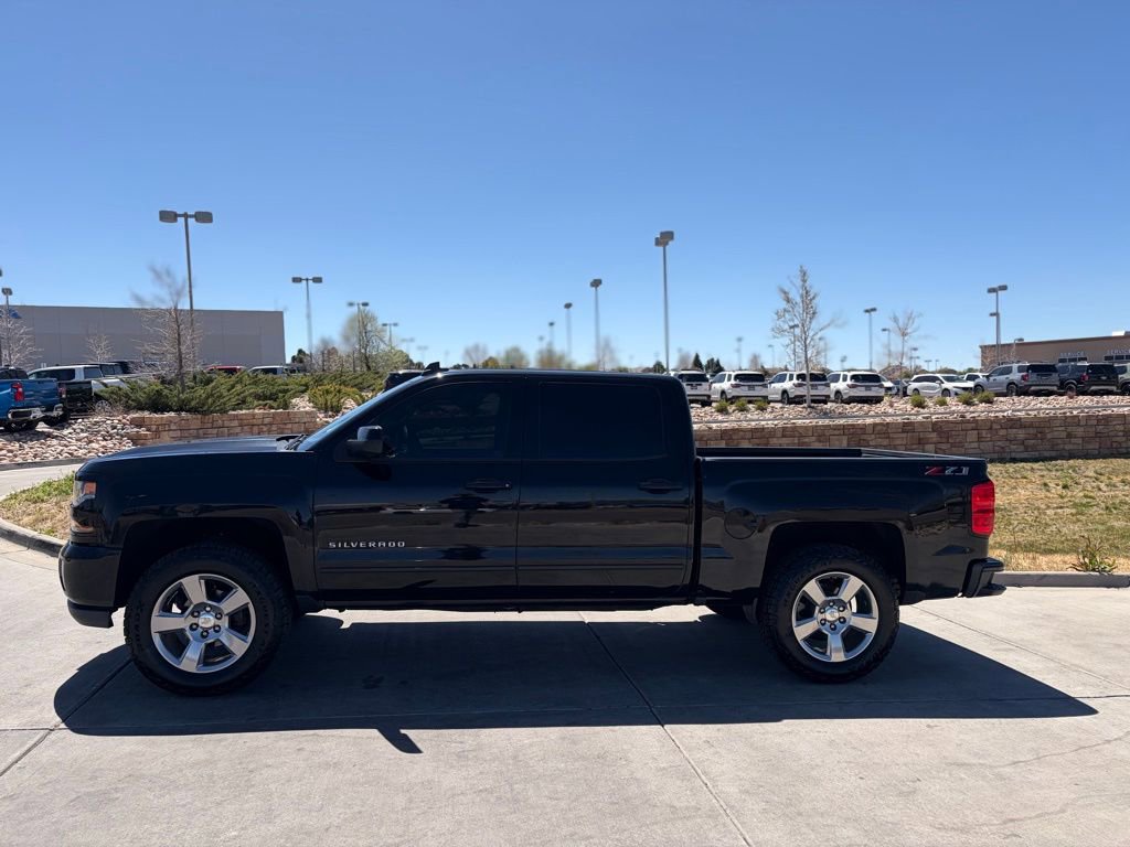 Used 2018 Chevrolet Silverado 1500 LT w/ All Star Edition AWD/4WD image 8