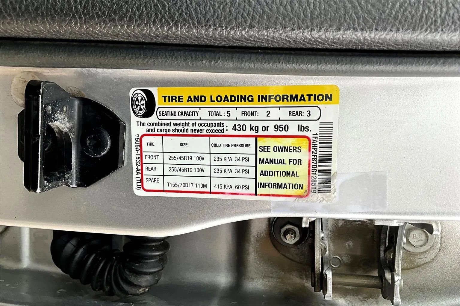Used 2013 Ford Taurus Limited FWD image 17