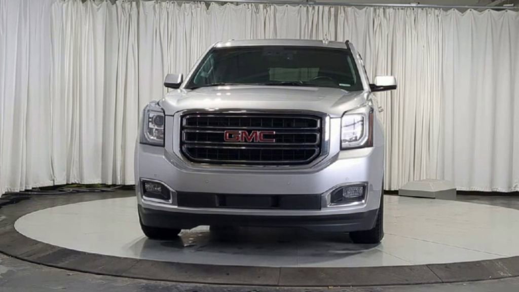 Used 2016 GMC Yukon SLE w/ Convenience Package image 3