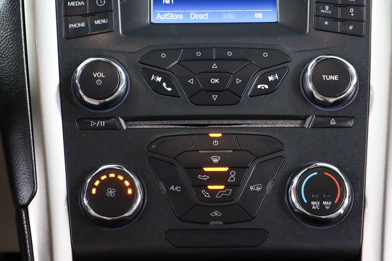 Used 2018 Ford Fusion SE image 20