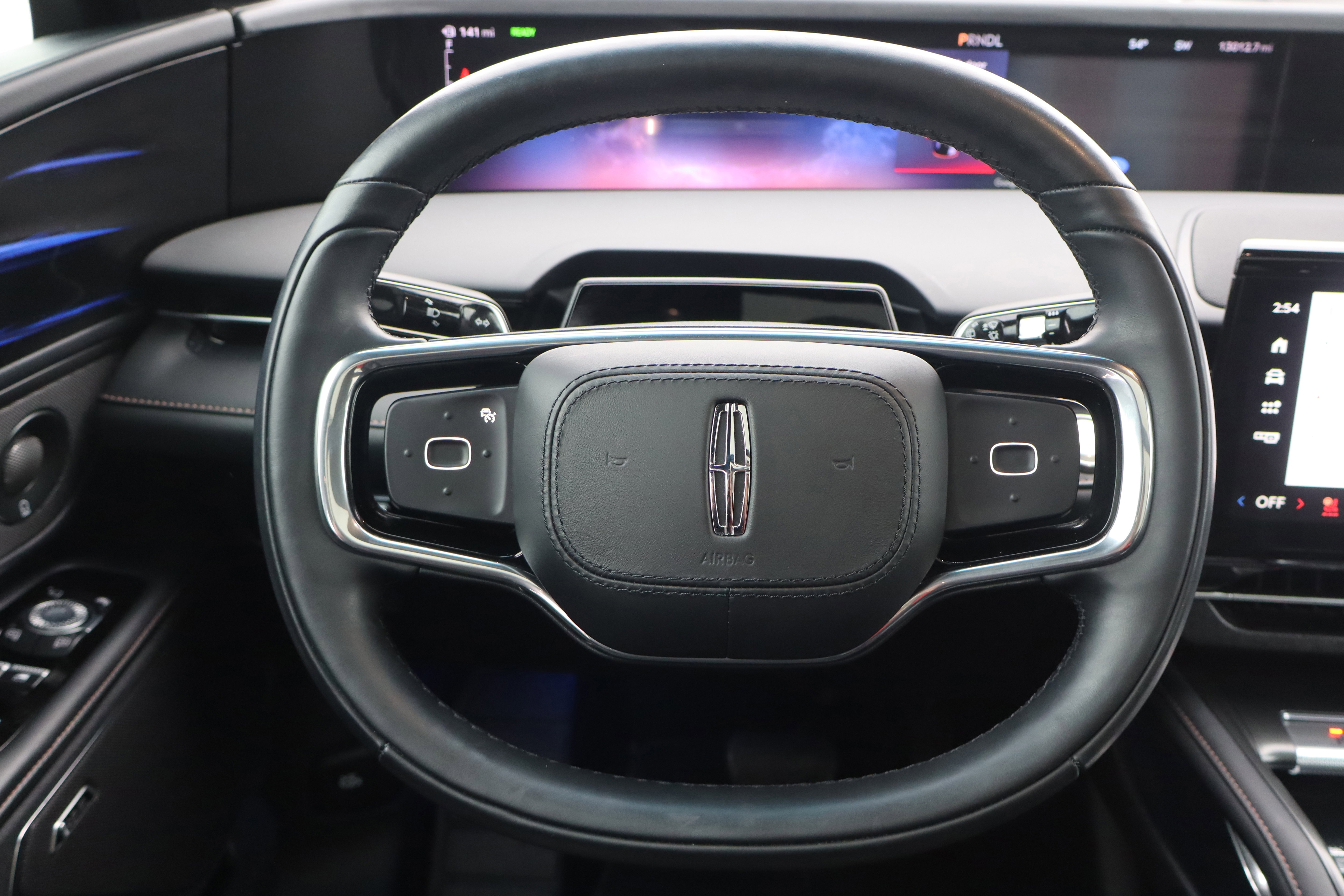 Used 2024 Lincoln Nautilus Reserve w/ Equipment Group 202A image 14