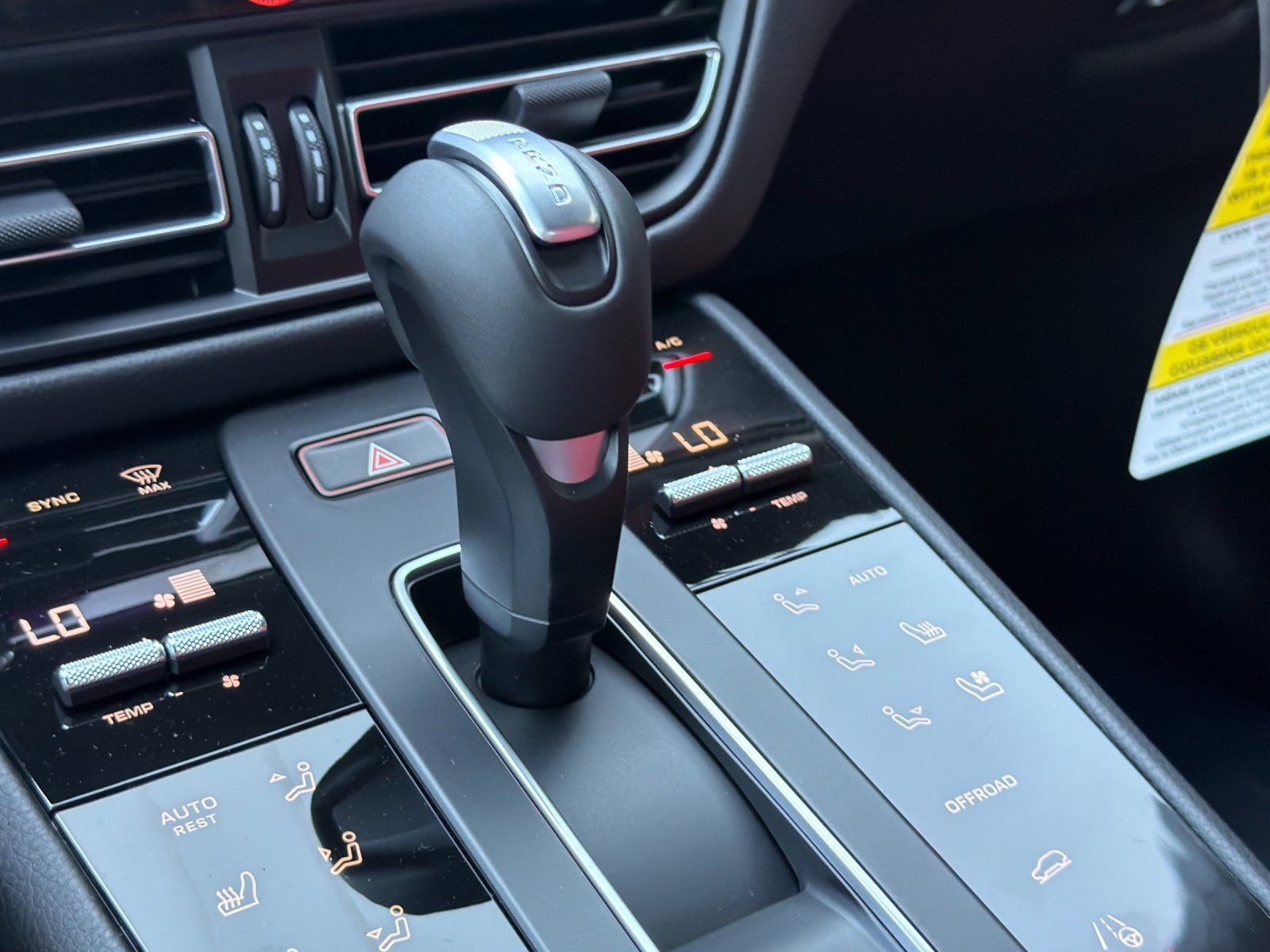 New 2026 Porsche Macan AWD/4WD image 21