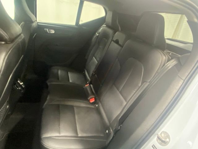 Used 2025 Volvo XC40 B5 Plus AWD/4WD image 14
