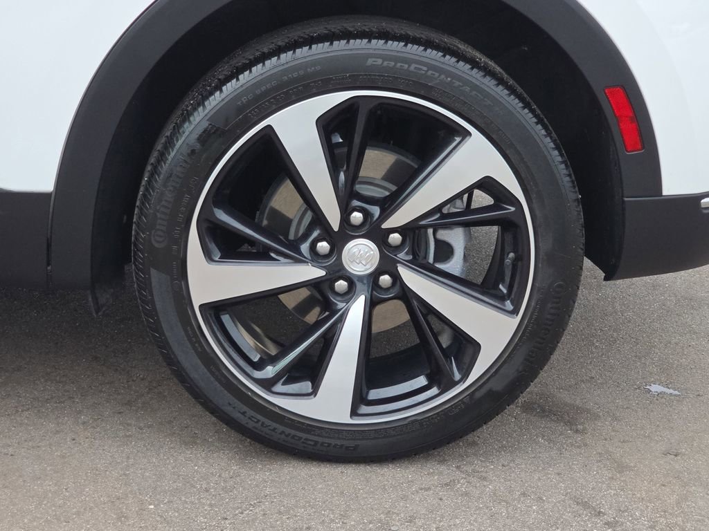 Used 2021 Buick Envision Essence w/ Technology Package I image 37