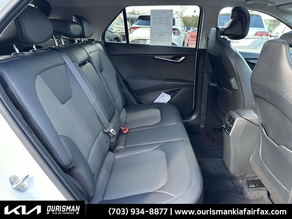 Used 2023 Kia Niro EX Touring image 20