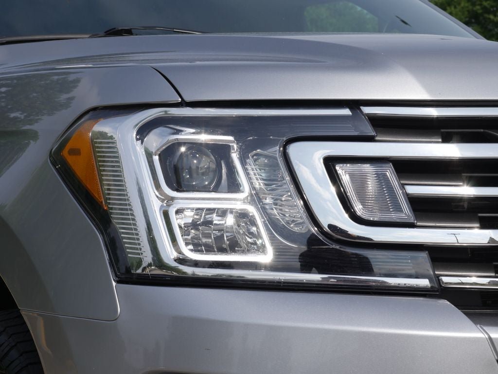 Used 2021 Ford Expedition XLT AWD/4WD image 3