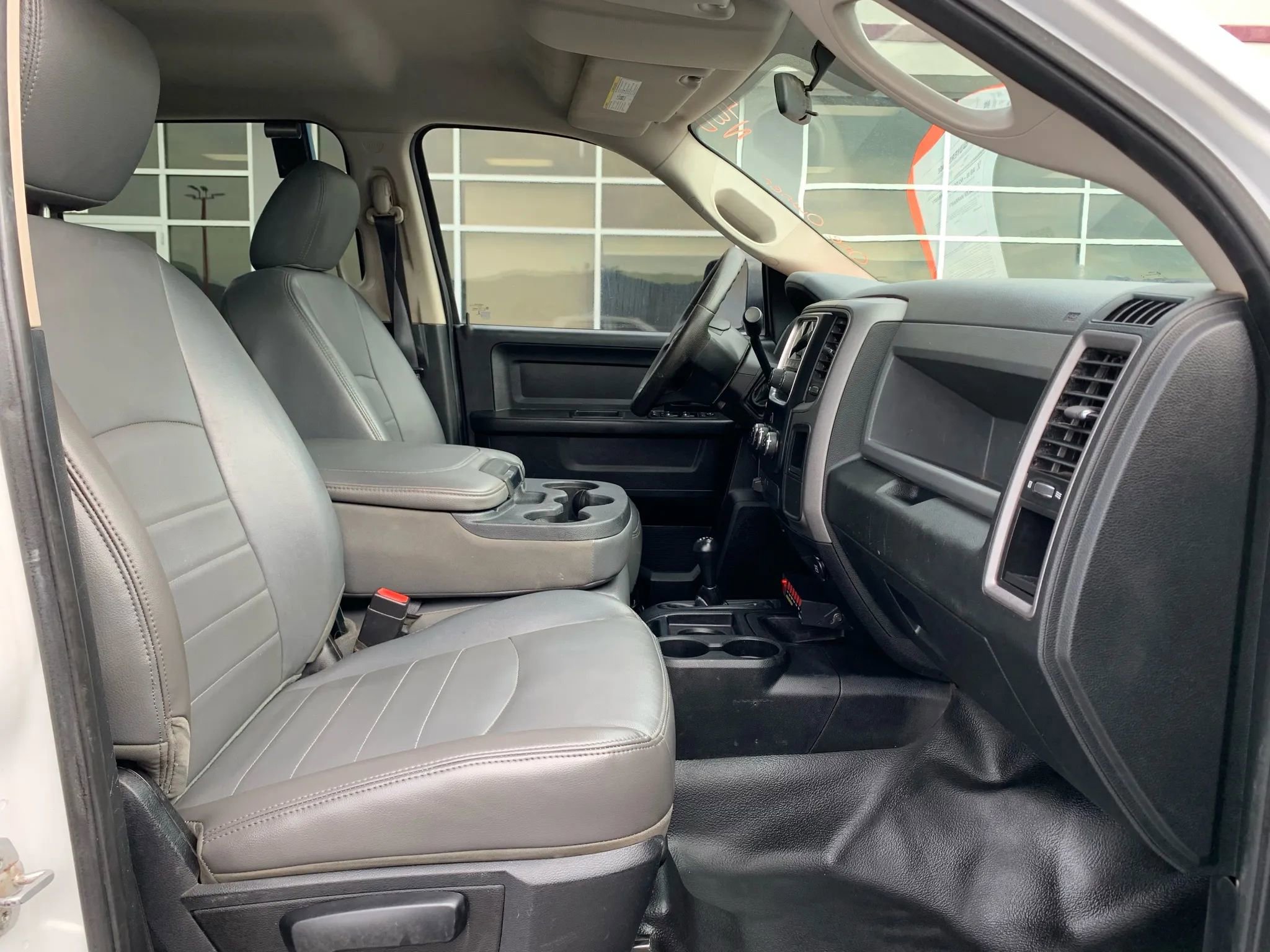 Used 2015 RAM 3500 Tradesman w/ Chrome Appearance Group image 23