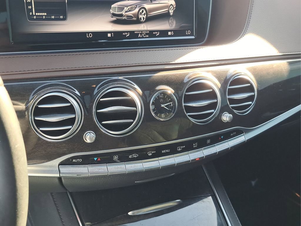 Used 2017 Mercedes-Benz S 550 Sedan image 23