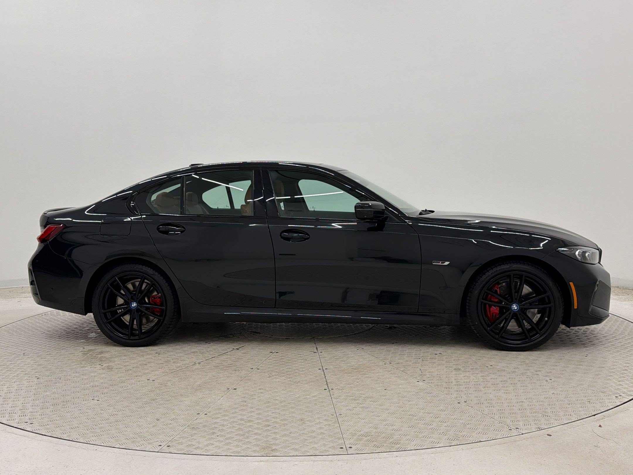 Used 2023 BMW 330e w/ M Sport Package RWD image 8