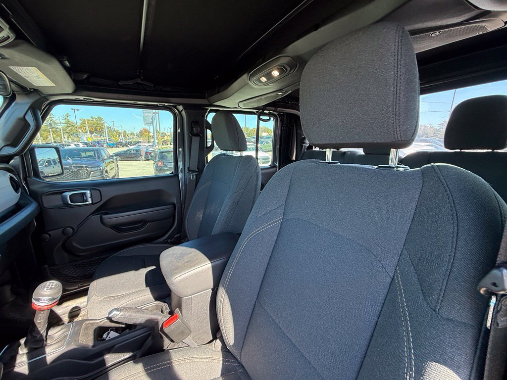Used 2024 Jeep Gladiator Sport AWD/4WD image 14