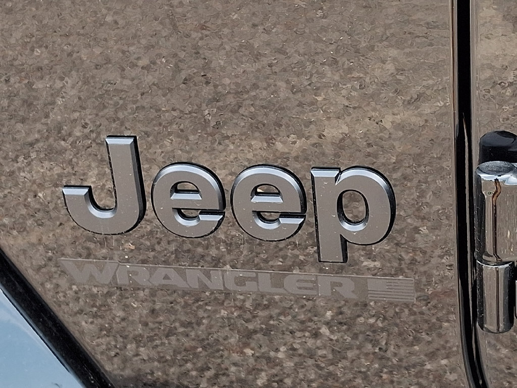 New 2026 Jeep Wrangler Unlimited Sahara AWD/4WD image 21