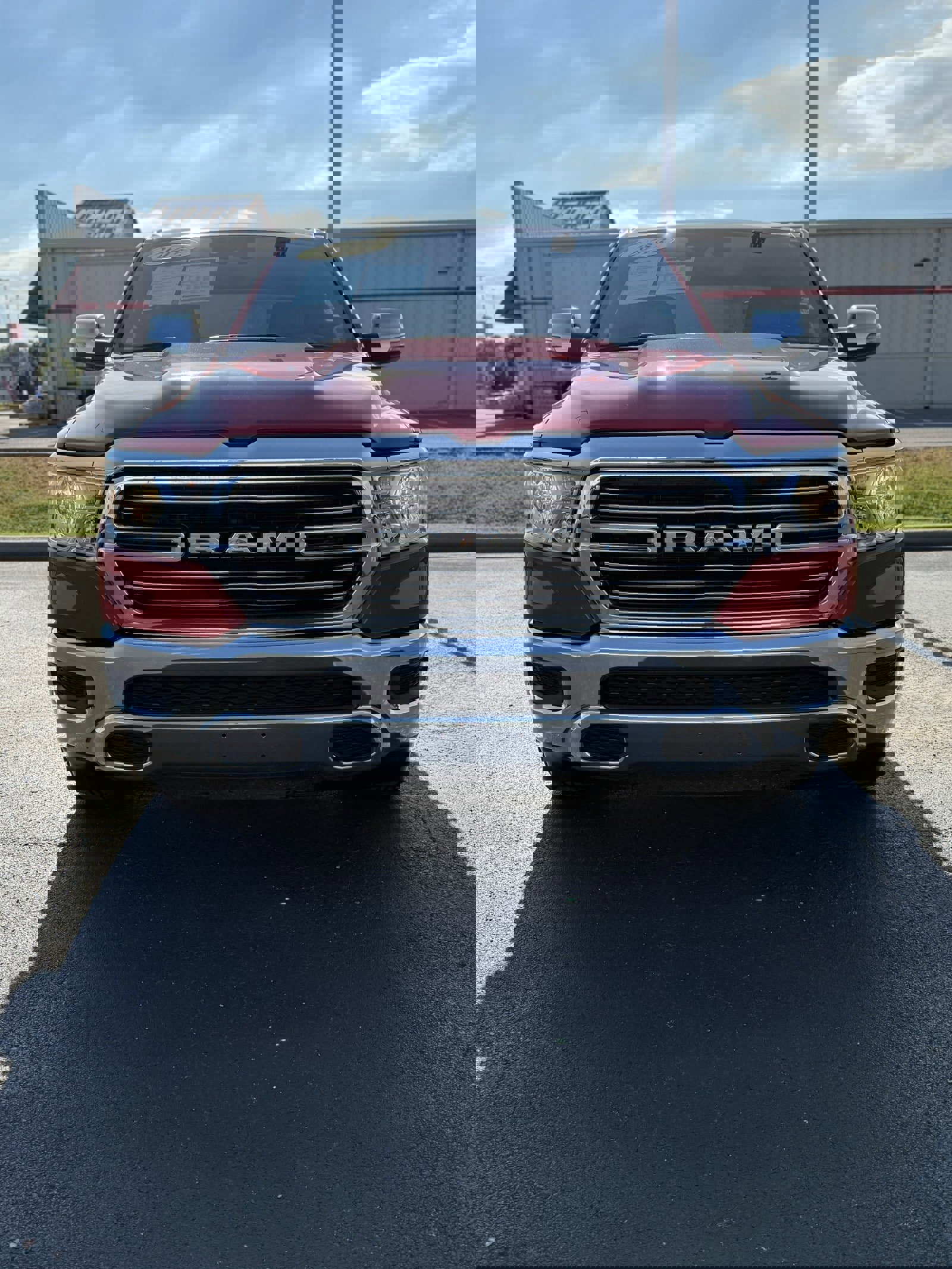 Used 2024 RAM 1500 Laramie image 2