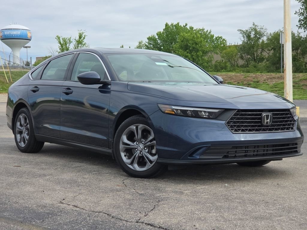 Used 2024 Honda Accord EX image 2