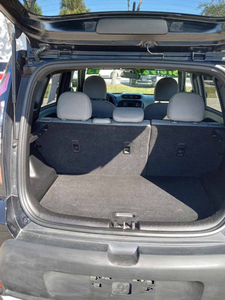 Used 2015 Kia Soul + image 4
