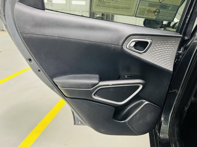 Used 2023 Kia Soul LX w/ LX Technology Package image 25
