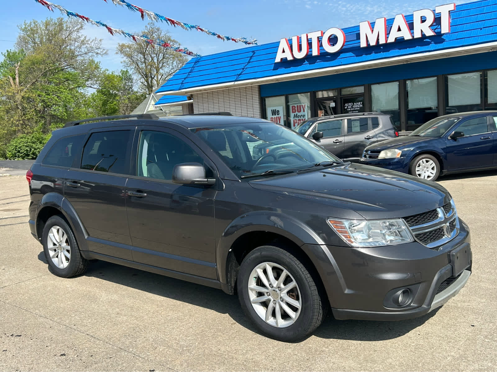 Used 2014 Dodge Journey SXT w/ Flexible Seating Group FWD image 2