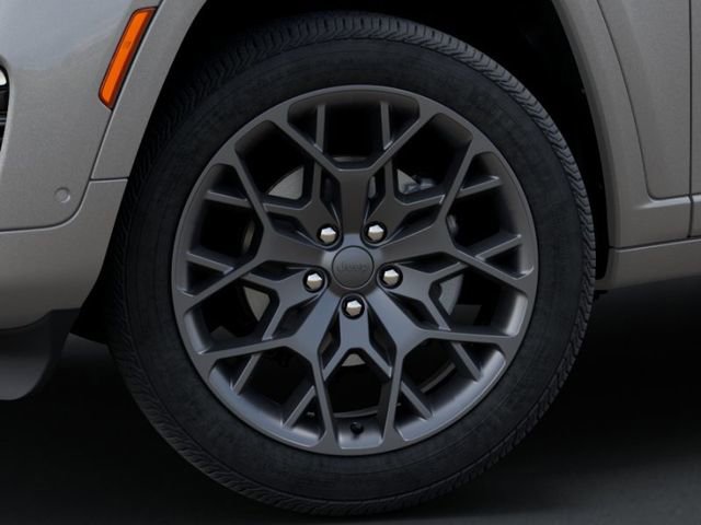 New 2025 Jeep Grand Cherokee Summit w/ Obsidian Package image 8